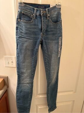 Lucky Brand high rise skinny Bridgette size 00/24L